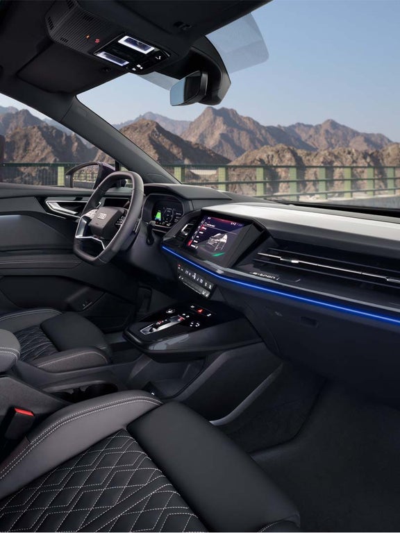 Førerplass med ambientelyspakke i Audi Q4 e-tron