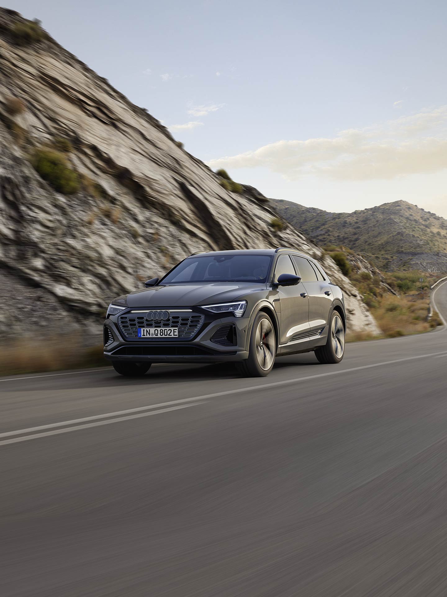 Dynamic driving shot Audi Q4 e-tron