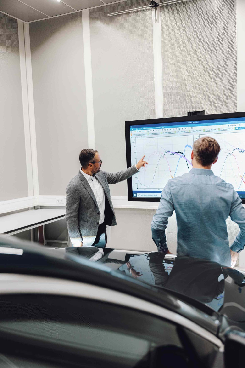 Klaus Brummet diskutiert mit Alexander Kluge.