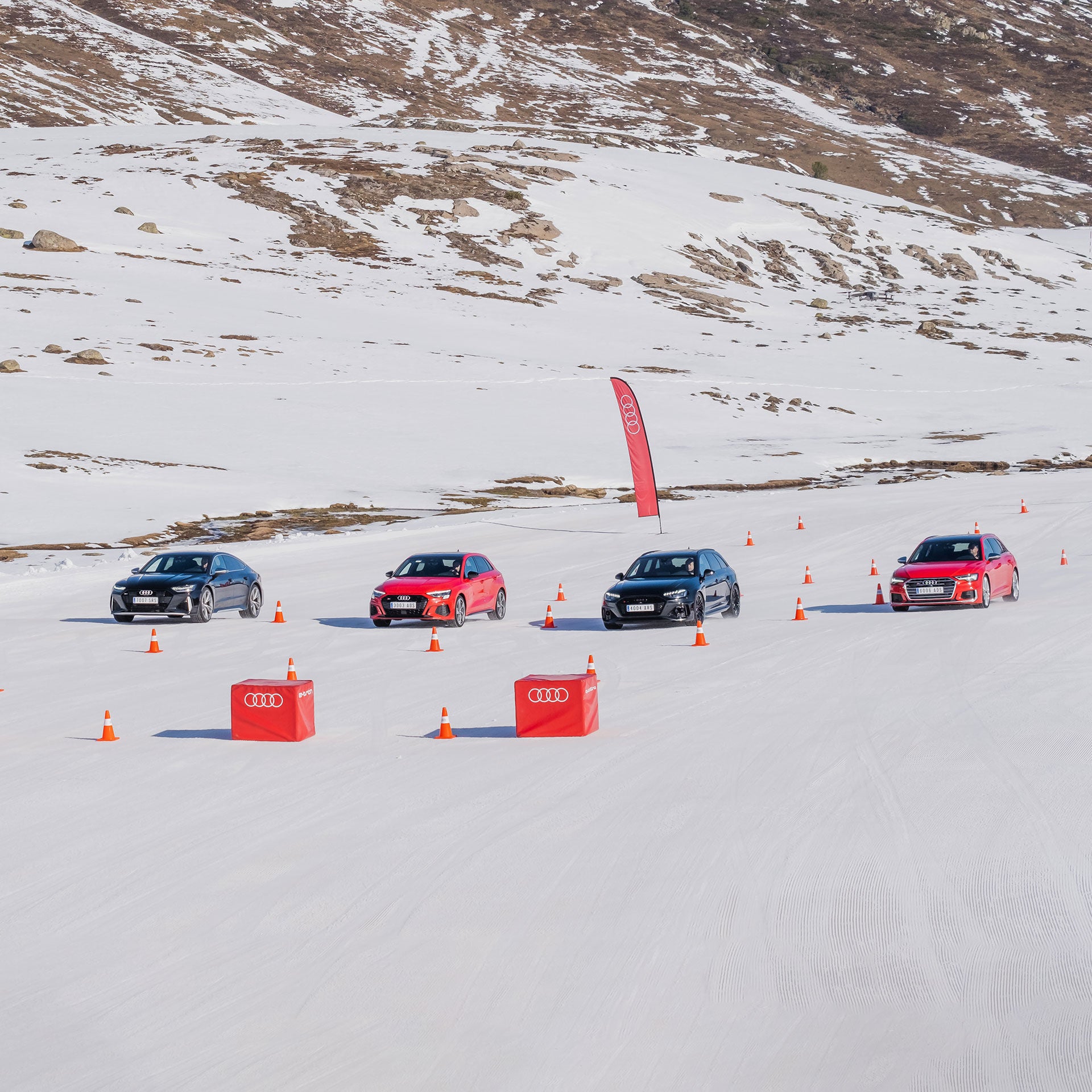 Estación de esquí de Sierra Nevada, Granada. Circuito Audi driving experience en Borreguiles