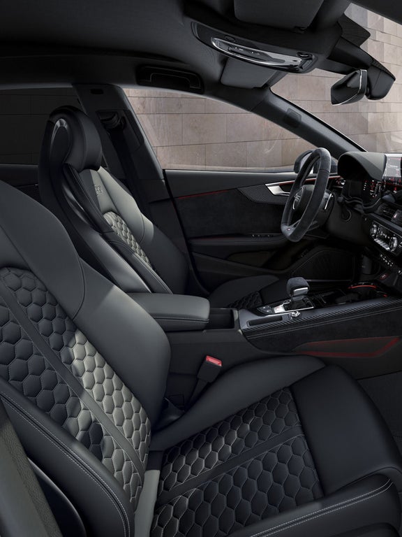 Foto del interior del Audi RS 5 Sportback Competition plus. 