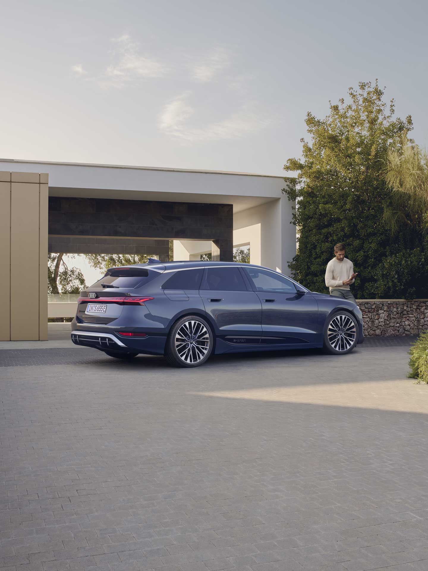 S6 Avant e-tron sedd från sidan