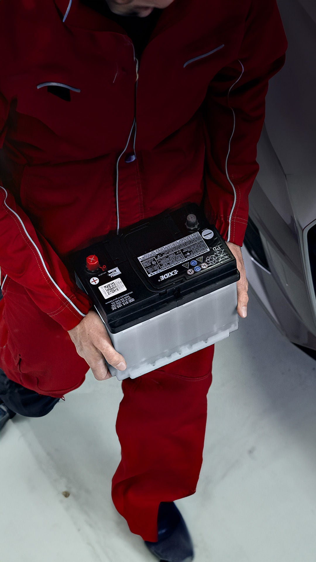 Foto del cambio de batería original Audi. 