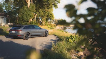 Foto del reciclaje y retirada de un Audi. 
