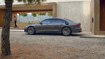 Foto de las medidas del Audi A8 L TFSIe. 