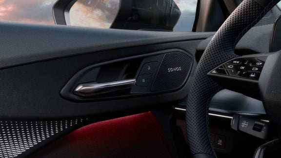 View of the MMI touch display in the Q5 SUV e-hybrid.