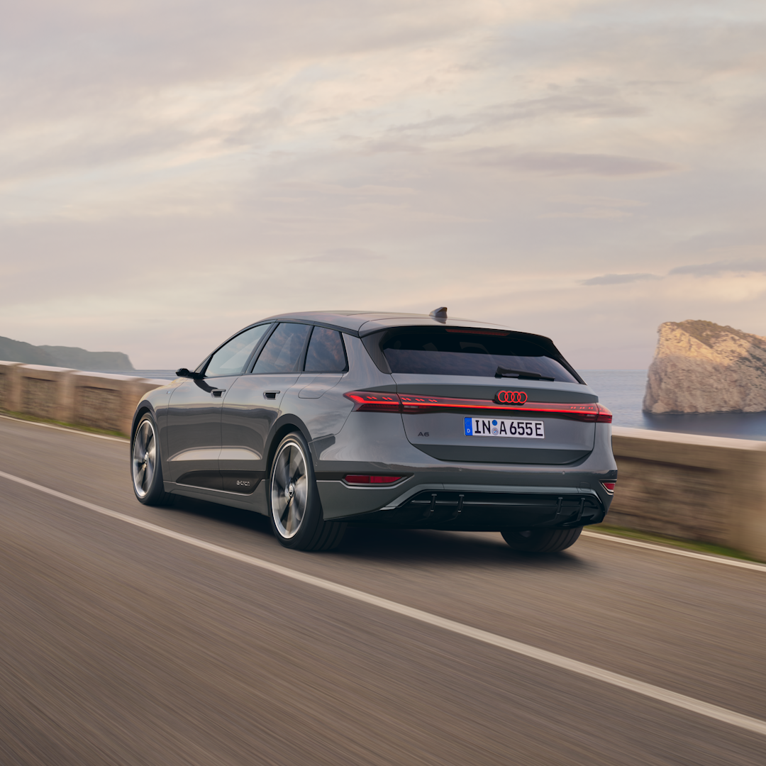 En Audi A6 Avant e-tron set bagfra