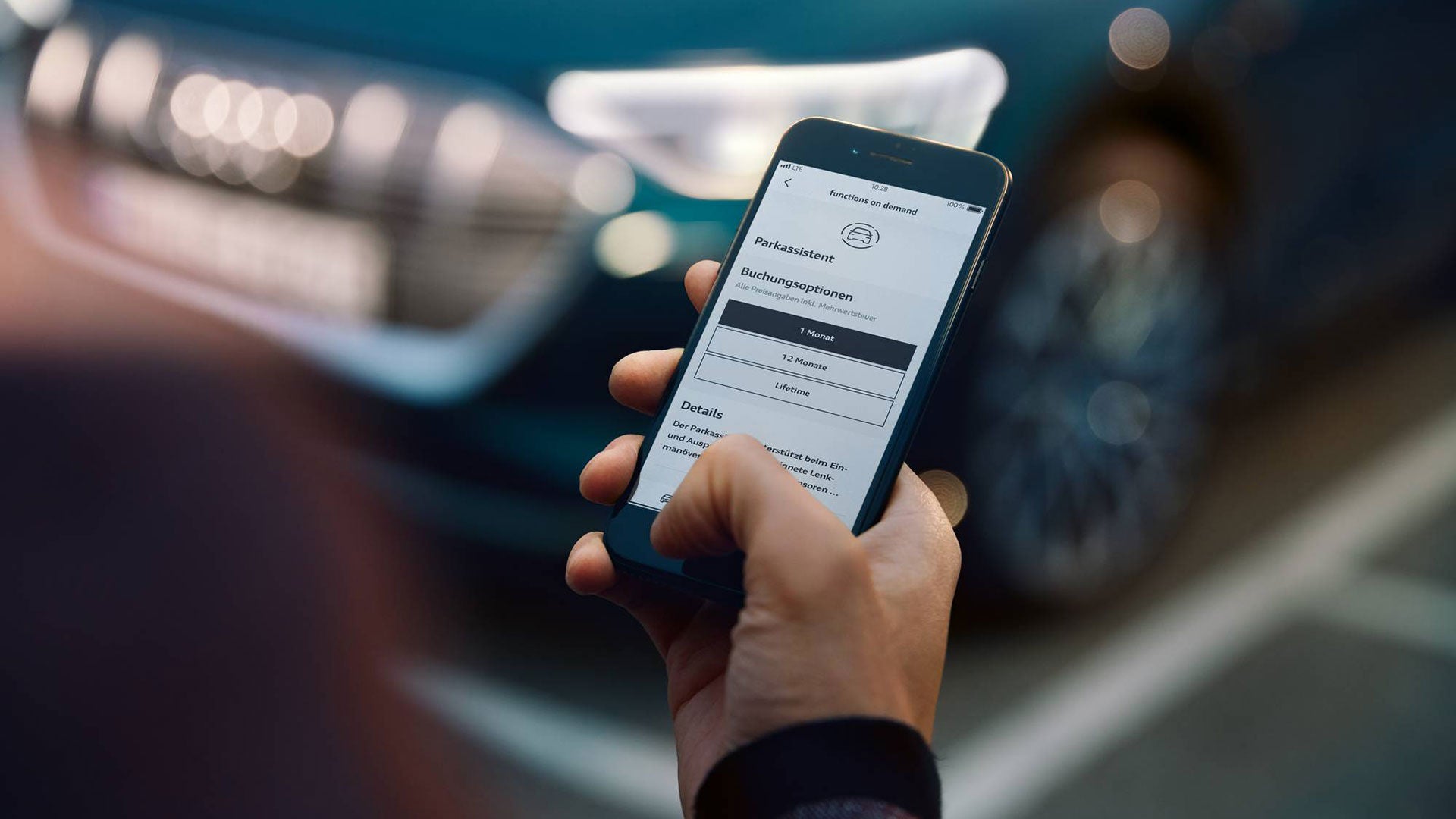 Smartphone shows Audi charging in myAudi App