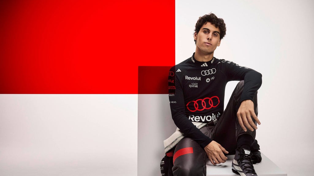 Foto del coche de Fórmula 1 del equipo oficial Audi.