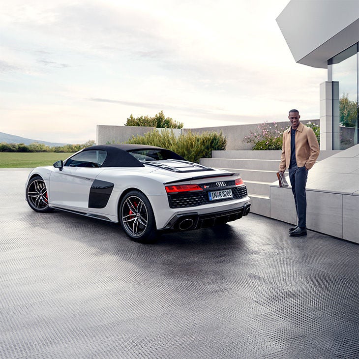 Foto de un Audi spyder, un descapotable deportivo con dos asientos. 